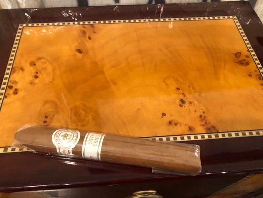 Montecristo #2, on my newly accessorized humidor.