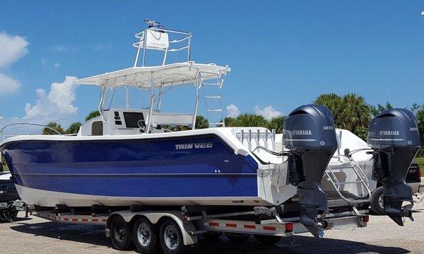 36 T top with folding upper helm station