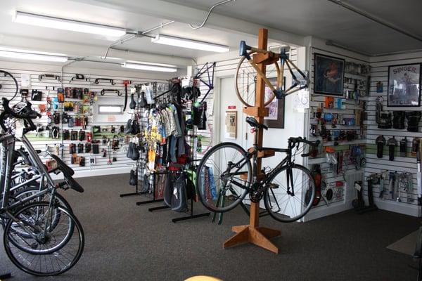 Off the rack bicycle to full customs, multi speeds, single speeds, belt drive and accessories too.