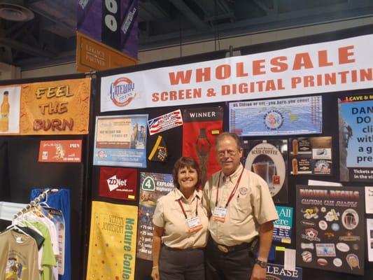 Walt and Jeanann at Long Beach Sign Convention