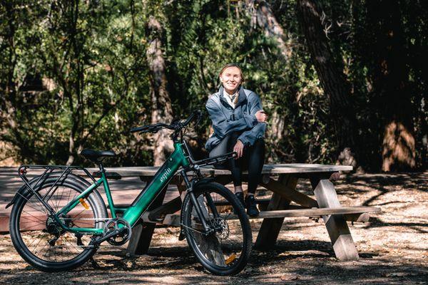 Flow - 500 w motor, 55 lbs, 20 mph, 50 mile range, 8-speed step through e-bike in Forest Green