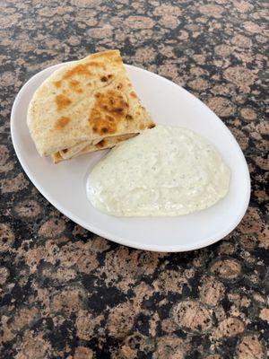 Pita bread and tzatziki