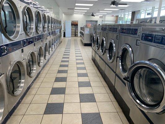 Super Speedwash Laundromat