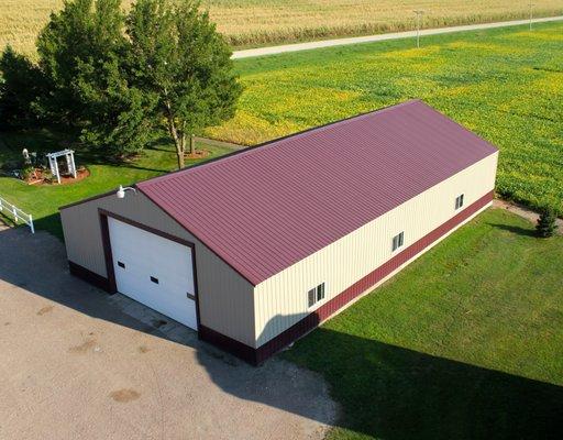 This post frame agricultural machine shed was built by Structural Buildings.