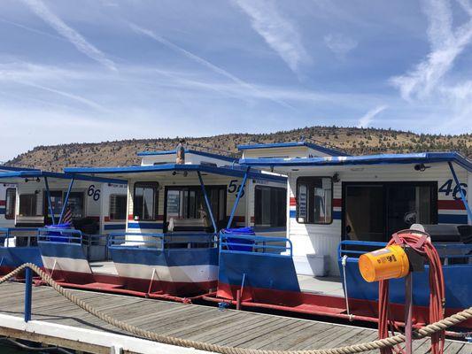 Lake Billy Chinook Houseboats