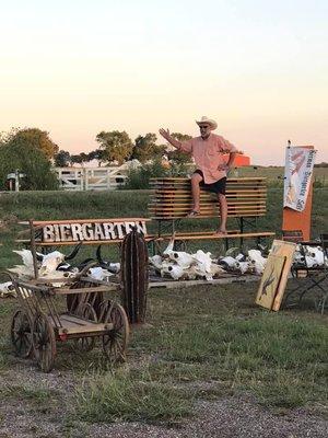 Bier Garten Table Guy