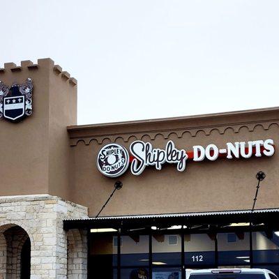 Shipley Do-nuts outside