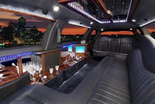 10 Passenger Lincoln Town Car Interior