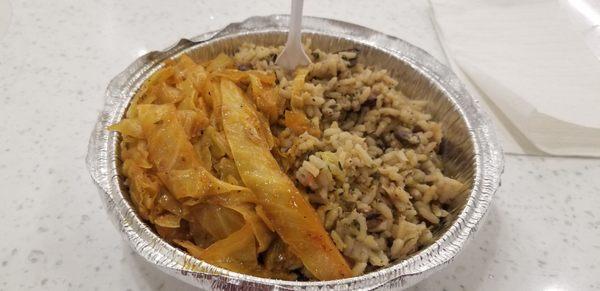 Rice and peas with cabbage (vegetarian)