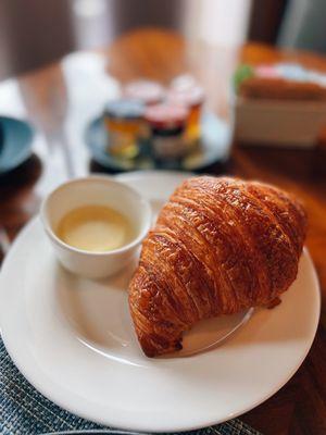 Regular croissant