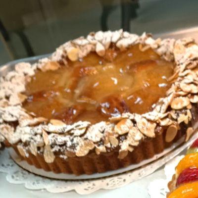 pear almond tart