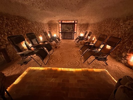 Group Himalayan Salt Cave