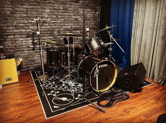 TAMA Superstar Hyper-Drive in rehearsal studio