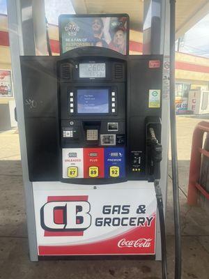 Regular gas dispenser