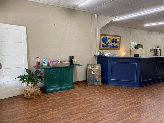 Reception/Snack area