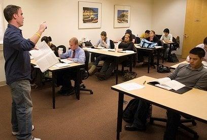 A Veritas Prep GMAT instructor leads a recent Orlando GMAT class