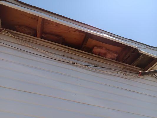 Replacement of soffit