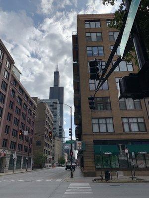 7-Eleven and Willis Tower (The Sears Tower)