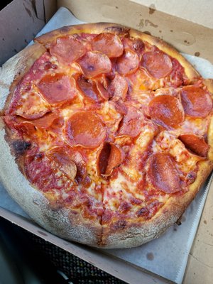 Small pepperoni pizza