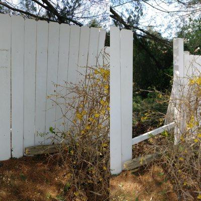 Plastic fence repair