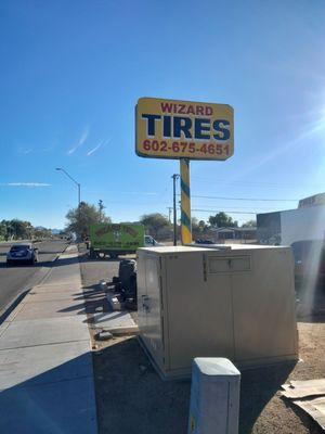 WIZARD TIRES, BELL RD & 16TH.ST