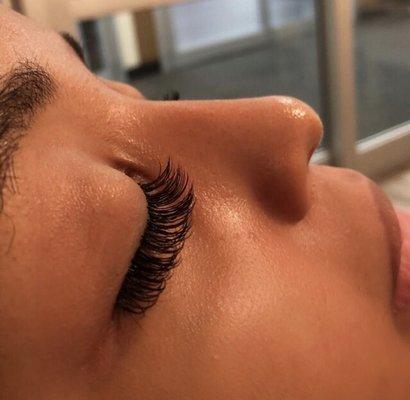 Mink Bombshell lashes