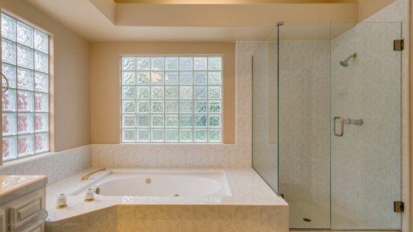 Real Estate Photography Bathroom