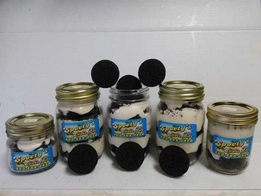 Oreo cheesecake in a jar