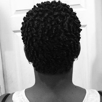 Twist done by Mel. Book an appointment 347 90 Fifth (34384)