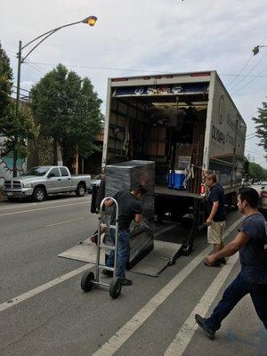 Unloading Big and Heavy Job!!!