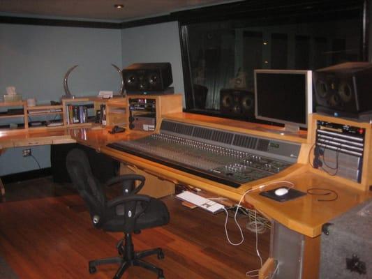 Fang Studios