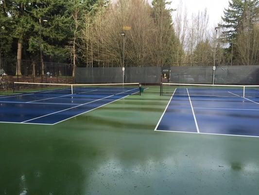 Outdoor courts for sunny days