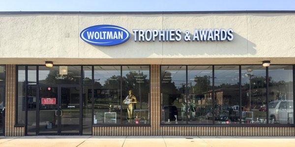 Custom Trophies and Engraving in St. Louis, MO