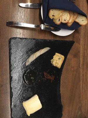 Fromager d'affinois & cashel blue with honey , pears, and bread