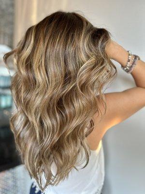 Shadow Root Honey Balayage