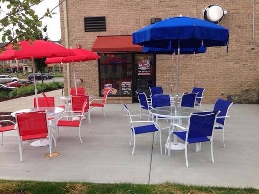 Pizza Joe's Cranberry Twp. Patio seating