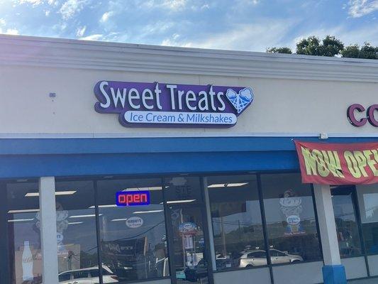 Sweet Treats Ice Cream & Milkshakes