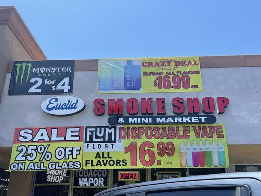 Smoke shop and mini market