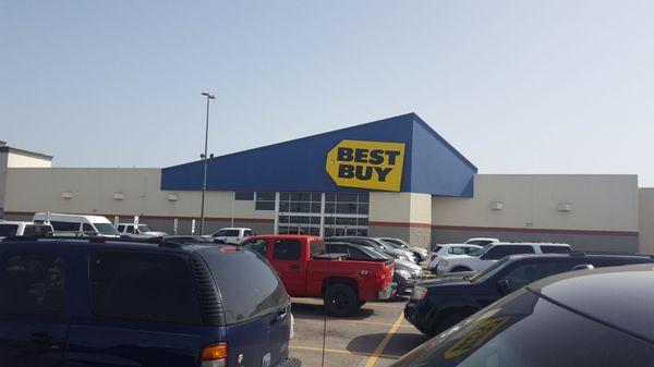 Best Buy Store front