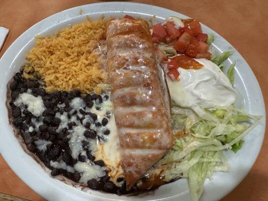 Chicken chimichanga, my new favorite--I requested black beans instead of refried. Rice was nice and light!