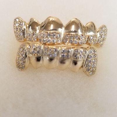 #J&JBESTGOLD #SAMEDAYGOLDTEETH #ICEDOUT #GRILLZ #GOLDTEETH #FINEJEWELRY #REPAIR #LAYAWAYPLAN #BESTPRICE #BESTQUALITY