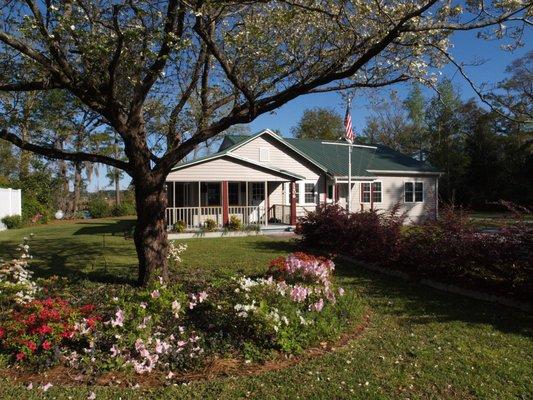 New Bern Yacht Club's clubhouse.