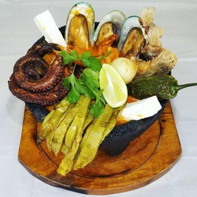 Molcajete de mariscos