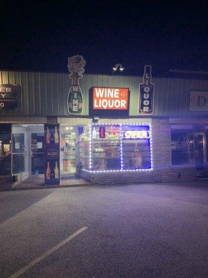 Dewey Liquor depot