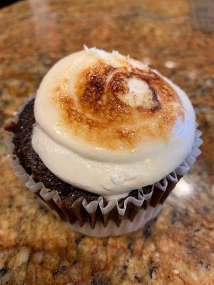 S'mores cupcake