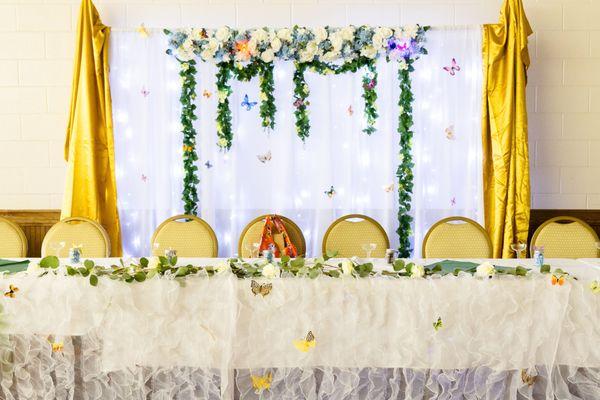 Long table for the Quince court.