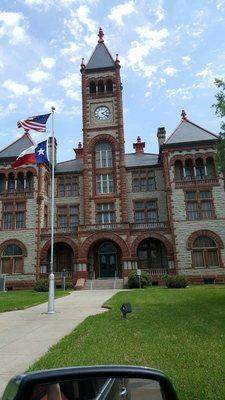 De Witt County Courthouse