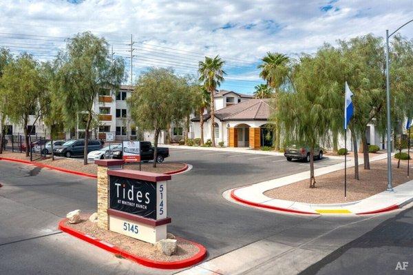 Main entrance of Tides at Whitney Ranch