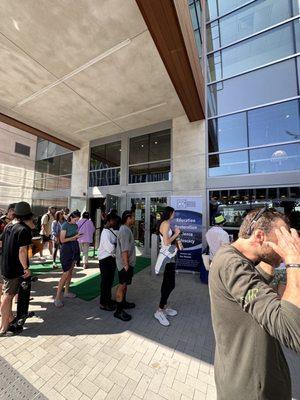 Long line for a good cause : Ballona Wetlands -- $15 donation gets you a coffee log