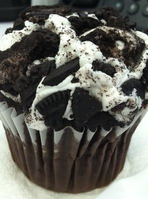 Oreo Cookies & Cream Cupcake